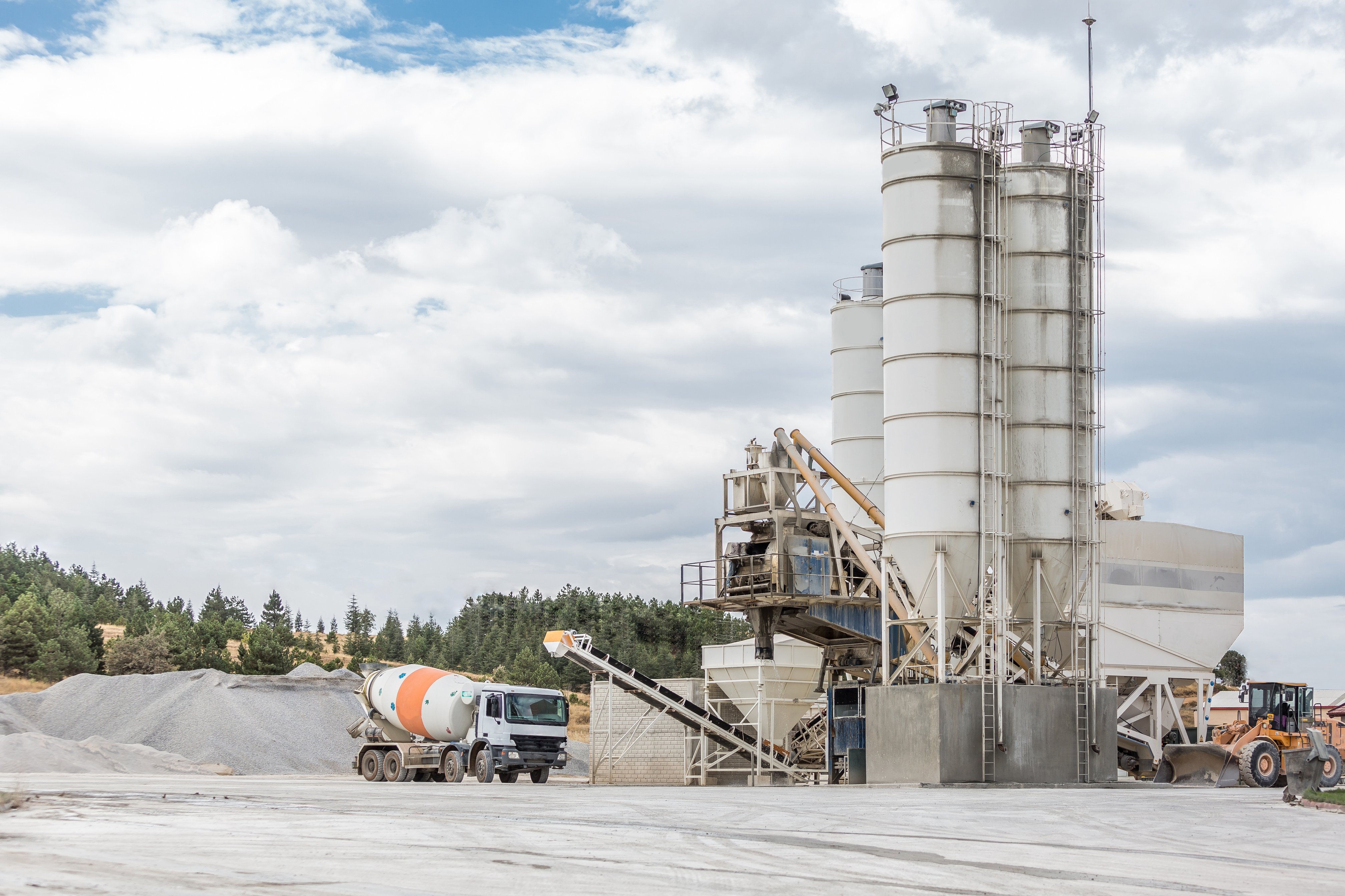 concrete and cement plant